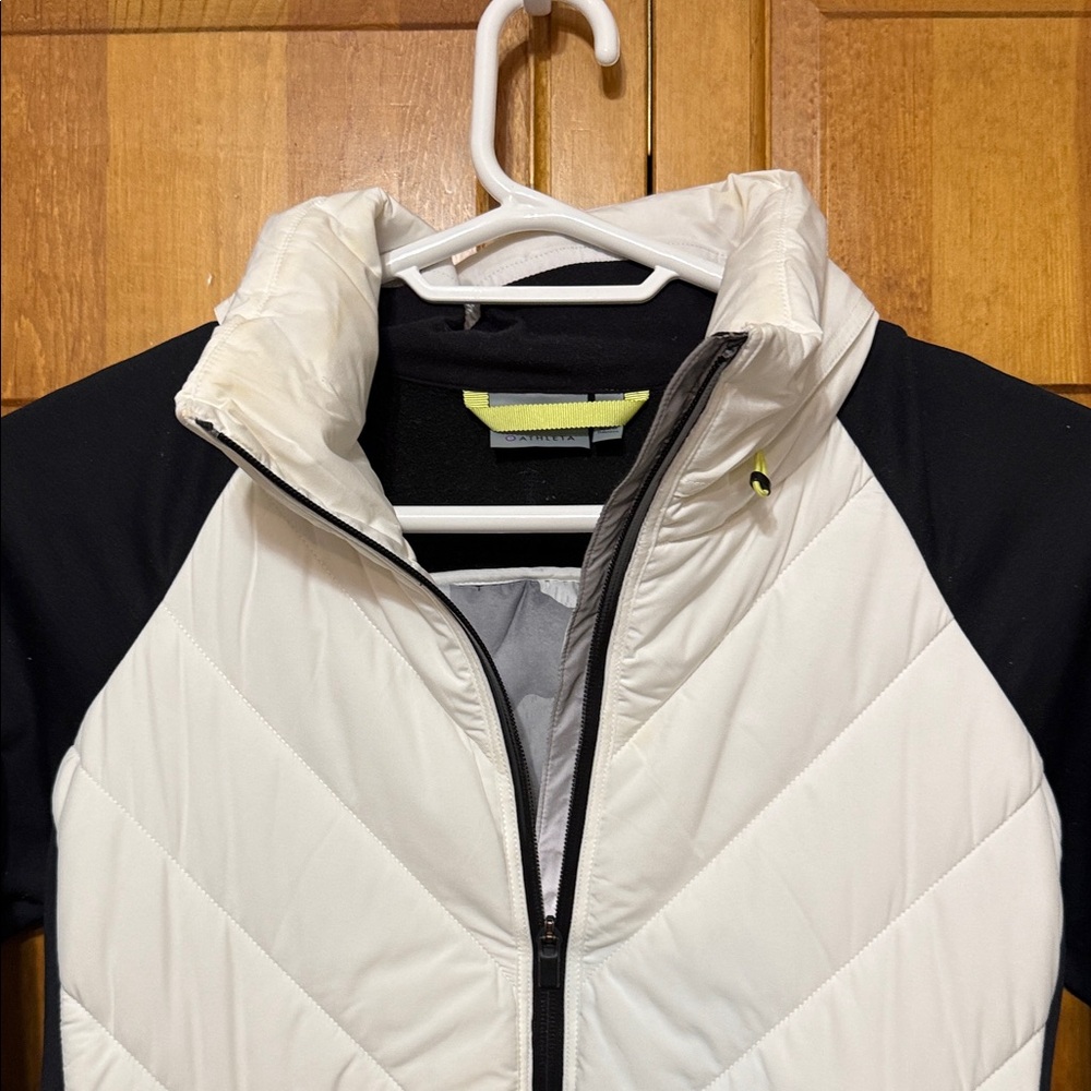 Athleta Two-Tone Puffer Jacket - Picture 5 of 14
